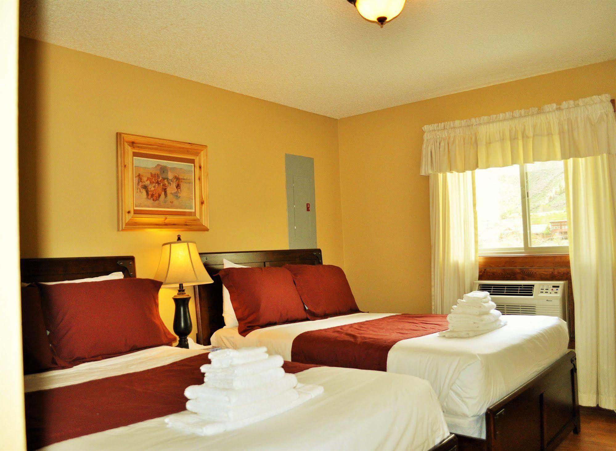 Yellowstone Condos & Suites Гардинер Экстерьер фото
